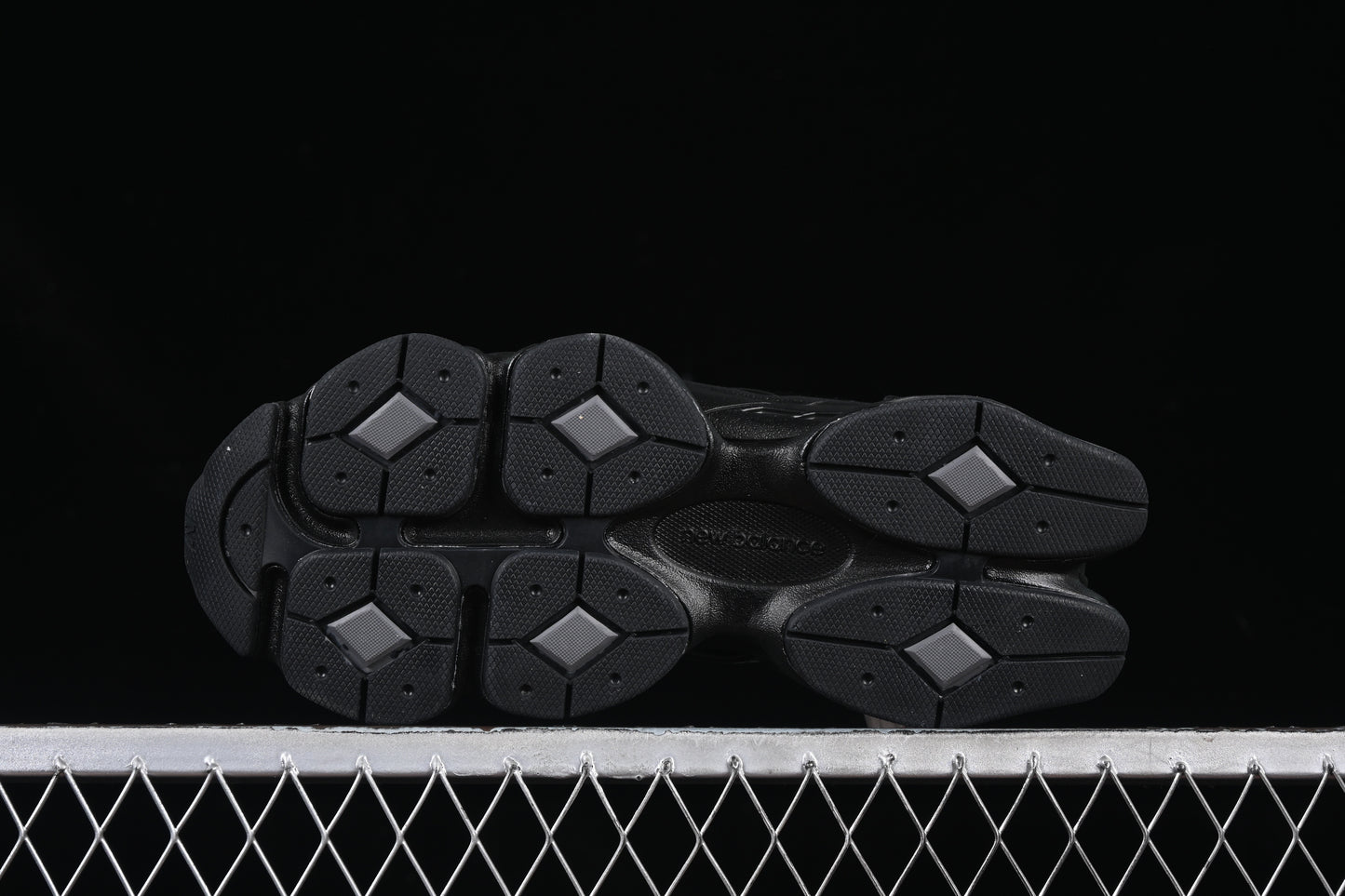 New Balance - Triple Black