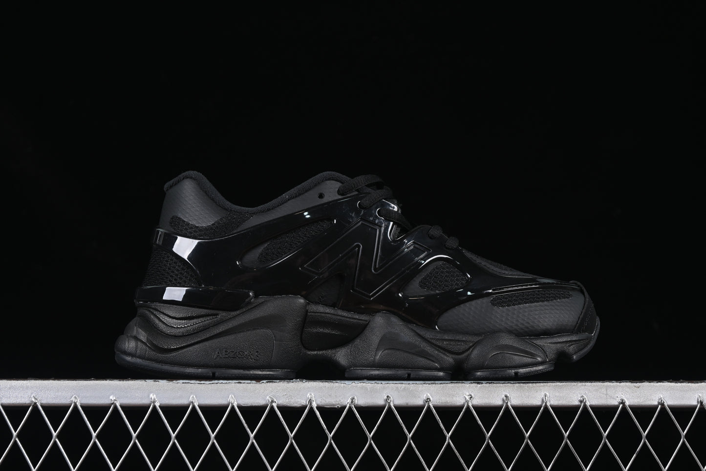 New Balance - Triple Black