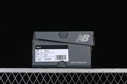 New Balance - Triple Black