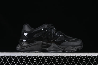 New Balance - Triple Black