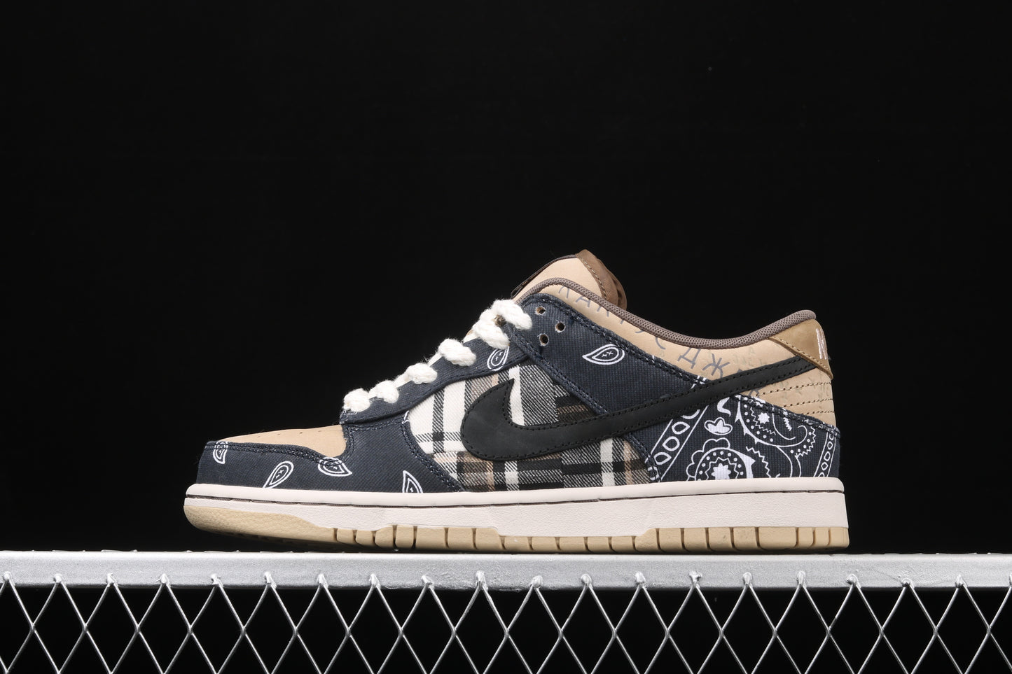 Nike x Travis Scott SB Dunk Low Premium QS ‘Cactus Jack’