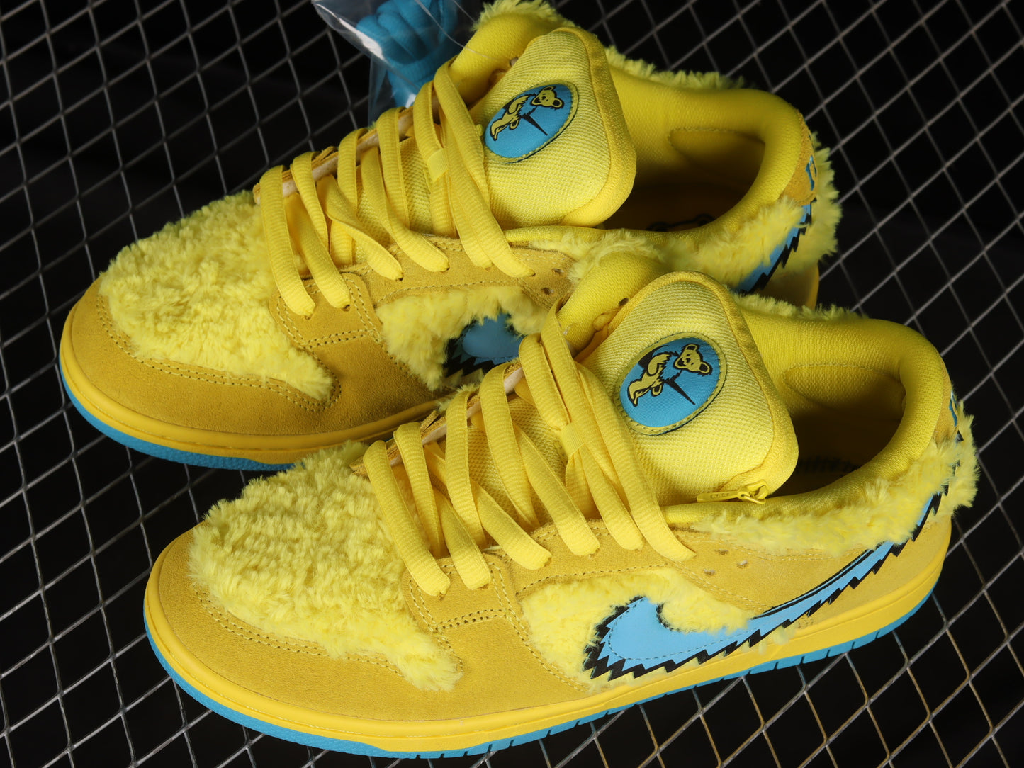 Nike x Grateful Dead SB Dunk Low ‘Yellow Bear’