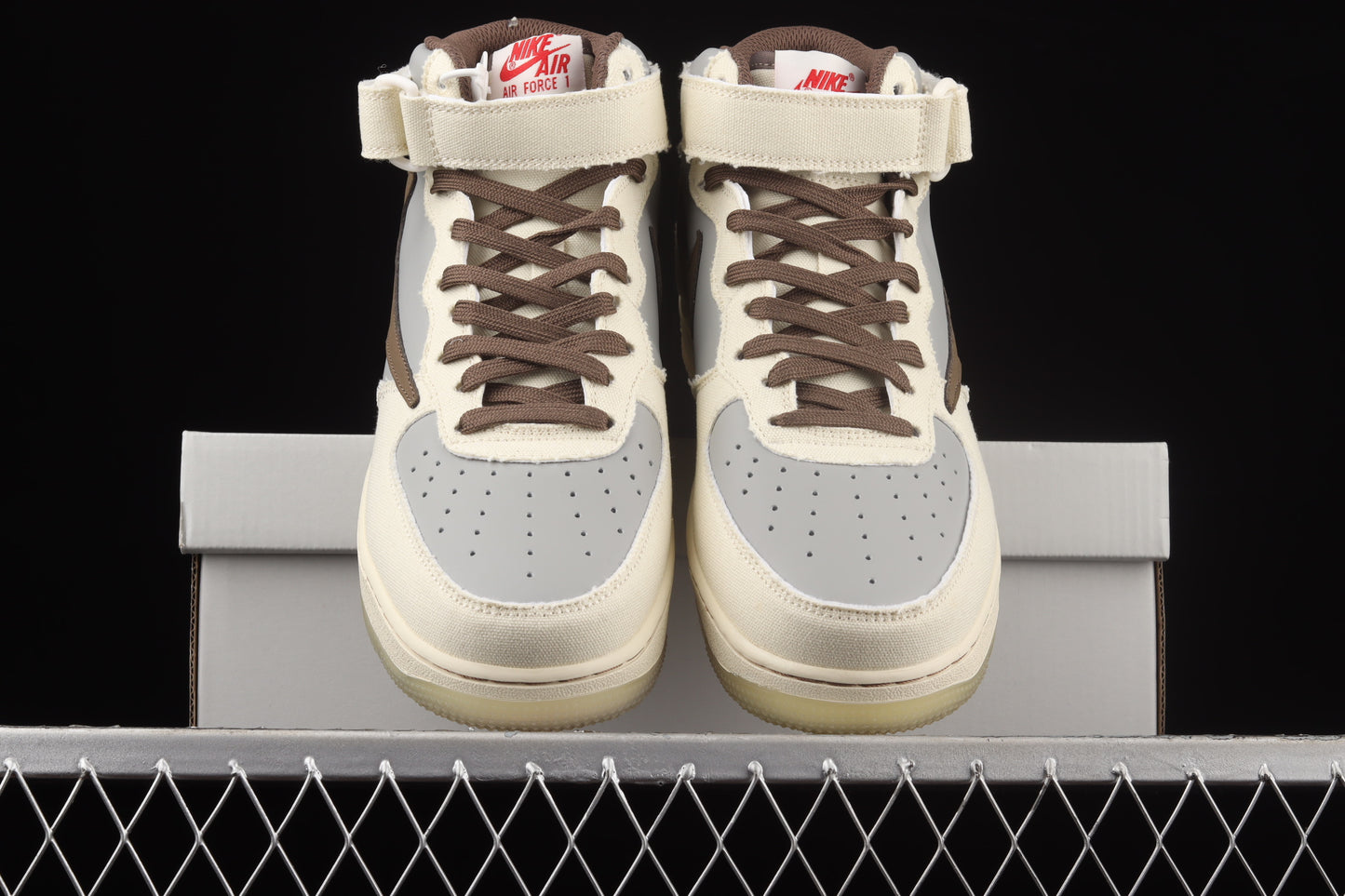 Nike x Travis Scott x PlayStation Dunk ‘Grey White’