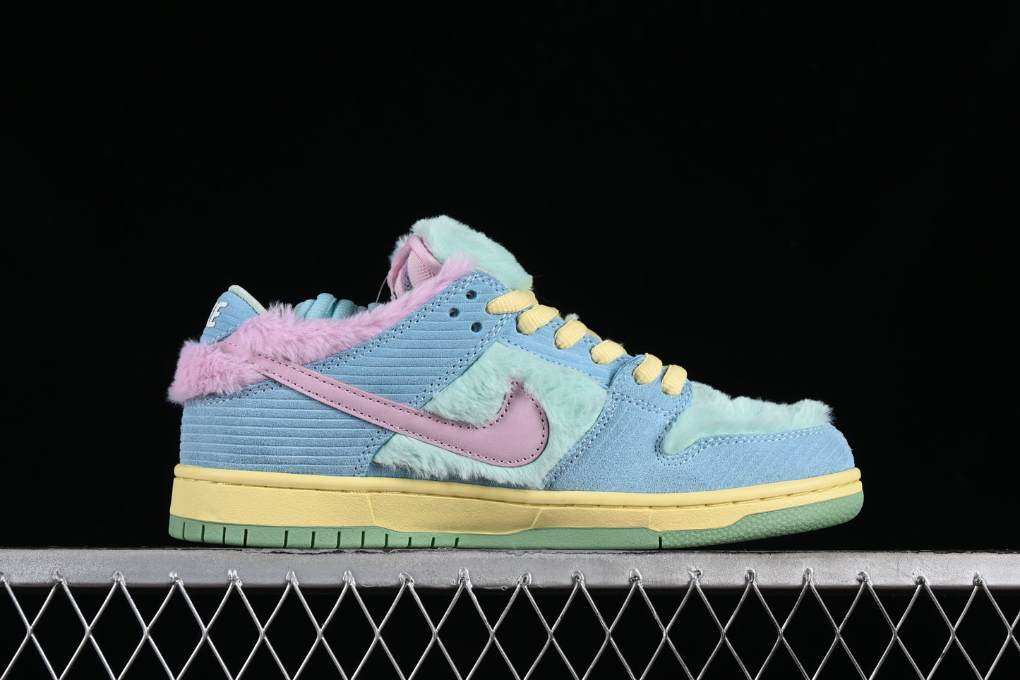Nike x Verdy SB Dunk Low ‘Visty’