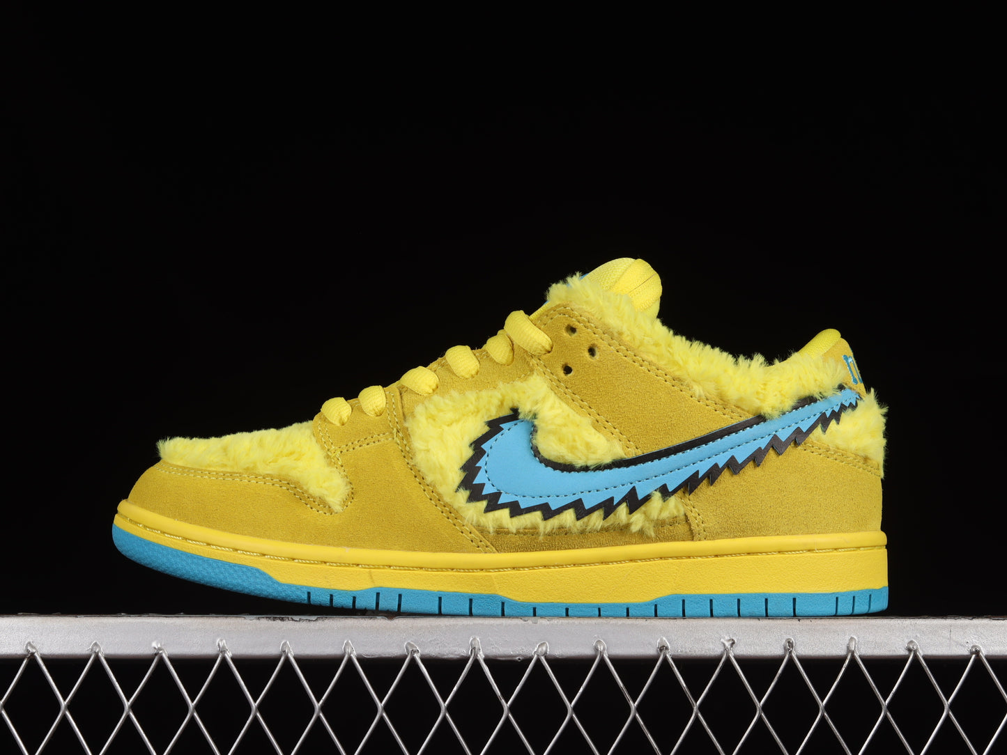 Nike x Grateful Dead SB Dunk Low ‘Yellow Bear’
